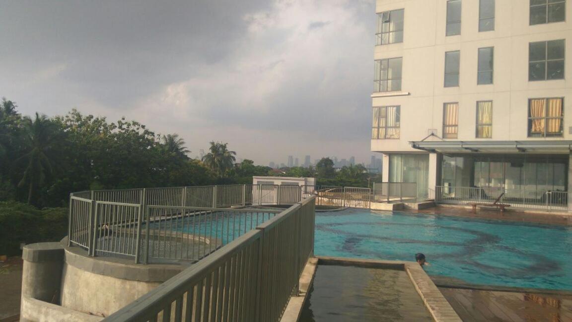 2 Bedrooms - Royal Olive Apartment - Pejaten South Of 자카르타 외부 사진