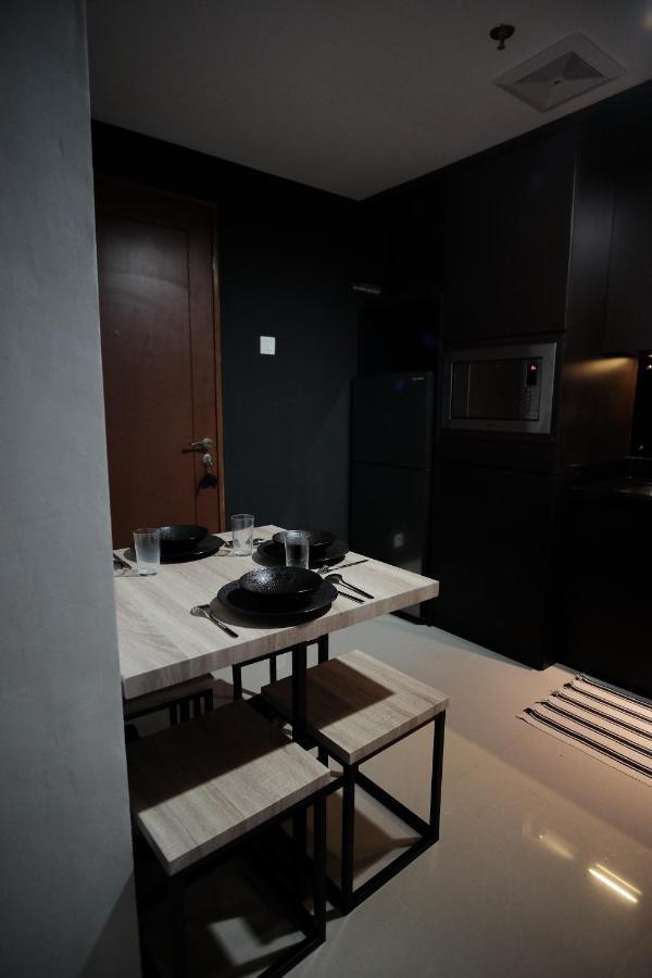 2 Bedrooms - Royal Olive Apartment - Pejaten South Of 자카르타 외부 사진